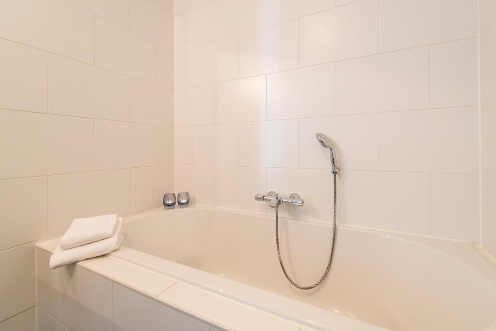 Staetige Dames Apartment Nes  Luaran gambar