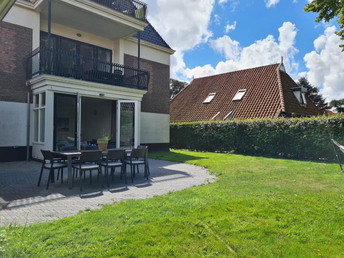 Staetige Dames Apartment Nes  Luaran gambar